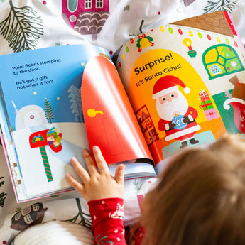 Nosy Crow – Guess Who? Merry Christmas to You! — Lifestyle — child using book