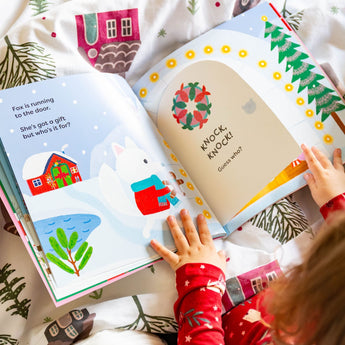 Nosy Crow – Guess Who? Merry Christmas to You! — Lifestyle — child using book