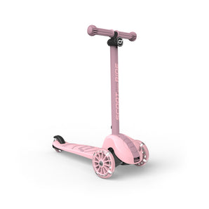 Pink Scoot & Ride Highwaykick 3S LED 3-wheel light-up scooter with two front wheels.