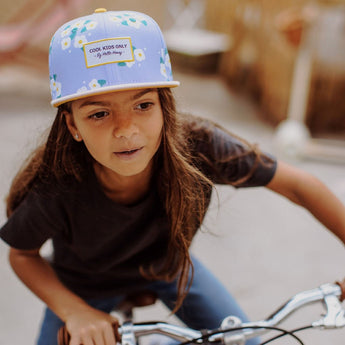 Hello Hossy Flower Power cap lifestyle photo