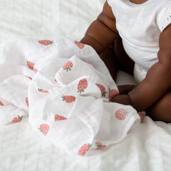 Muslin Swaddle - Strawberries - My Little Thieves
