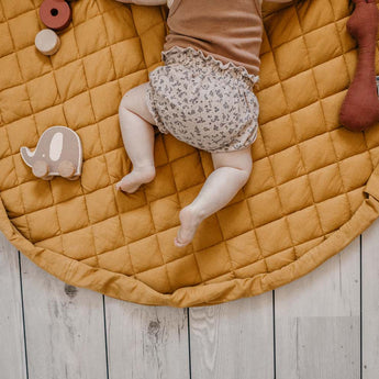 Organic Soft Baby Play Mat and Storage Bag – Mustard Chai Tea - My Little Thieves