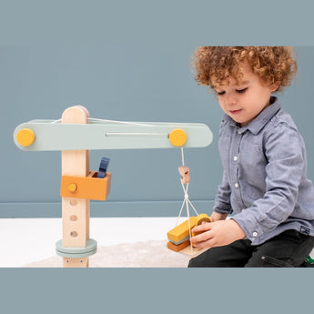 Wooden construction crane - My Little Thieves