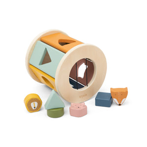 Wooden rolling shape sorter