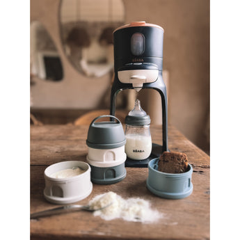 Beaba Formula Milk Container with 4 Compartments