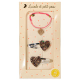 Luciole et petit pois gift set: pink bracelet with gold charm, two heart-shaped glitter hair clips.