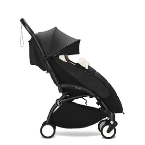 Stokke YOYO Footmuff Black on stroller