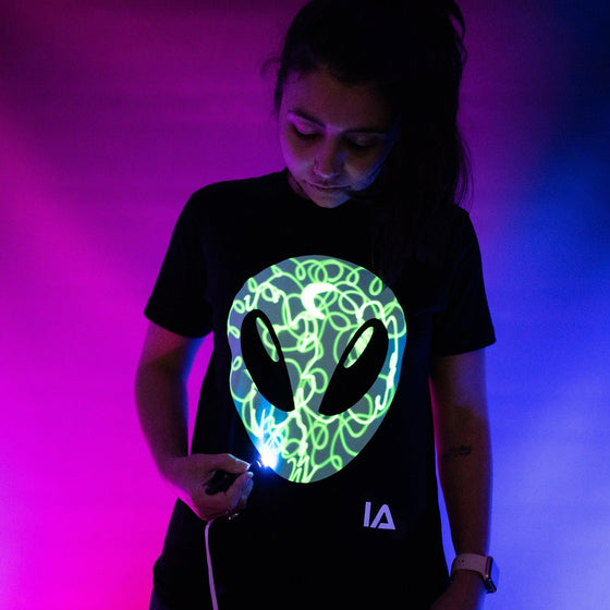 Alien Head Interactive Glow In The Dark T-Shirt - My Little Thieves
