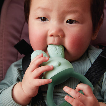 b.box Chill + Fill Teether – Sage | Fillable Water Teething Toy for Babies | Soothing Relief for Sore Gums | Chillable Design | 3m+