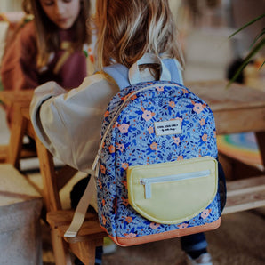 Hello Hossy Champetre backpack lifestyle photo