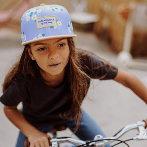 Hello Hossy Flower Power cap lifestyle photo