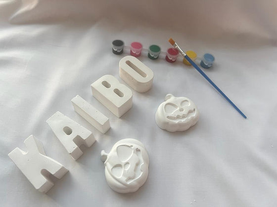 Personalised Plaster Name Painting Kit + 1 Theme Character Party Favor - My Little Thieves