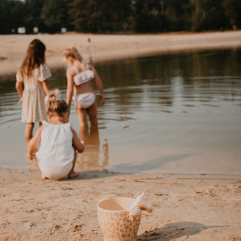 Swim Essentials Leopard Silicone Sand Bucket Set | Kids Beach Toys - My Little Thieves